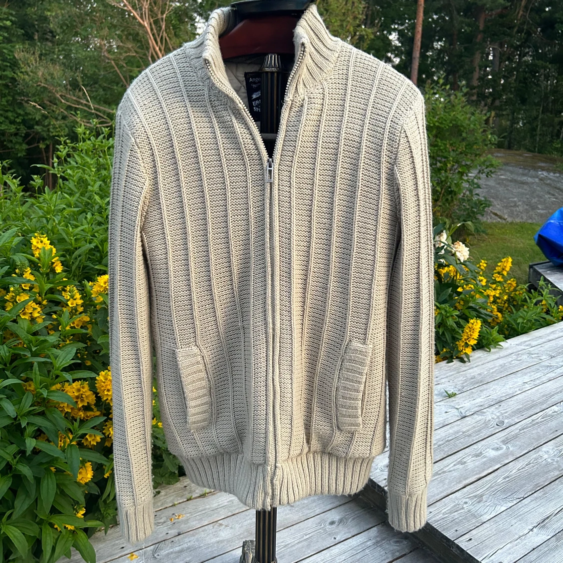 Beige stickad kofta från Angelo Litrico - 2