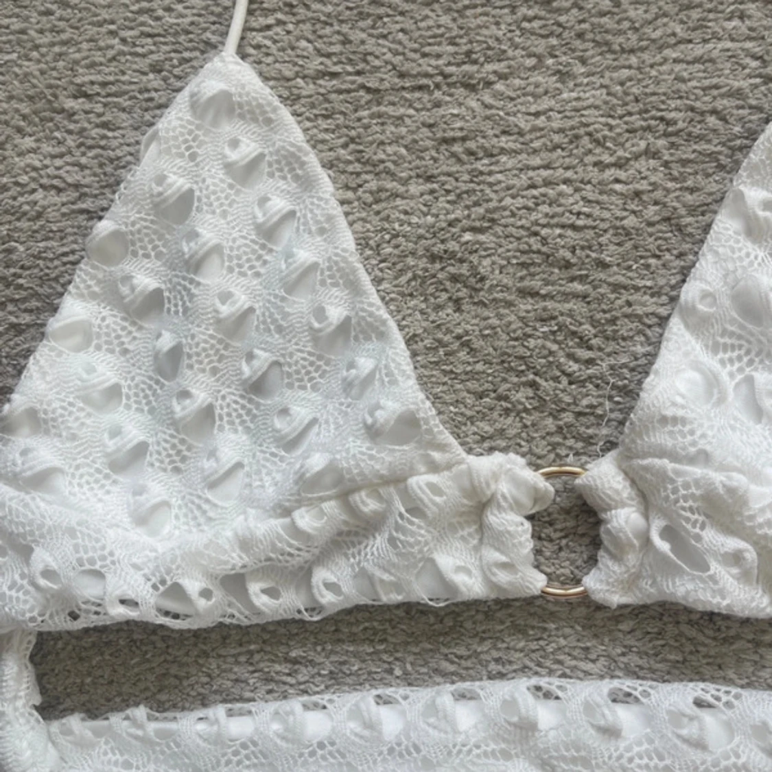 Vit topp med spets och knyt - 1