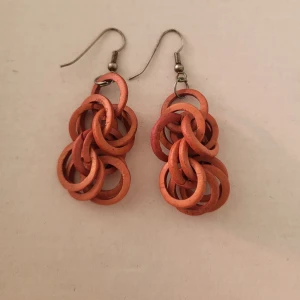 Likely vintage Sami earrings - Unfortunately I do not know much about these earings. They are handmade likely by Sami population. Year anywhere between 1970-2010s. Minor signs of wear. Low price due to lack of information.  Pick up Obbola, can be brought to ica maxi, nus, vasaplan, or capio hc dragonen. Shipping avaible