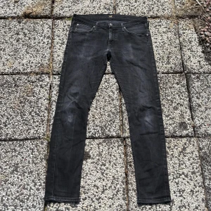 Lee Jeans - Lee Jeans // Storlek 33 // Skick 8/10 // Nypris 1500, mitt pris 349 // Hör av dig vid frågor o funderingar!