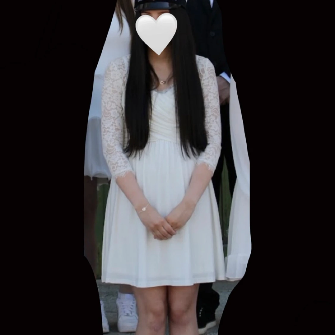 Vit spetsklänning med trekvartsärm