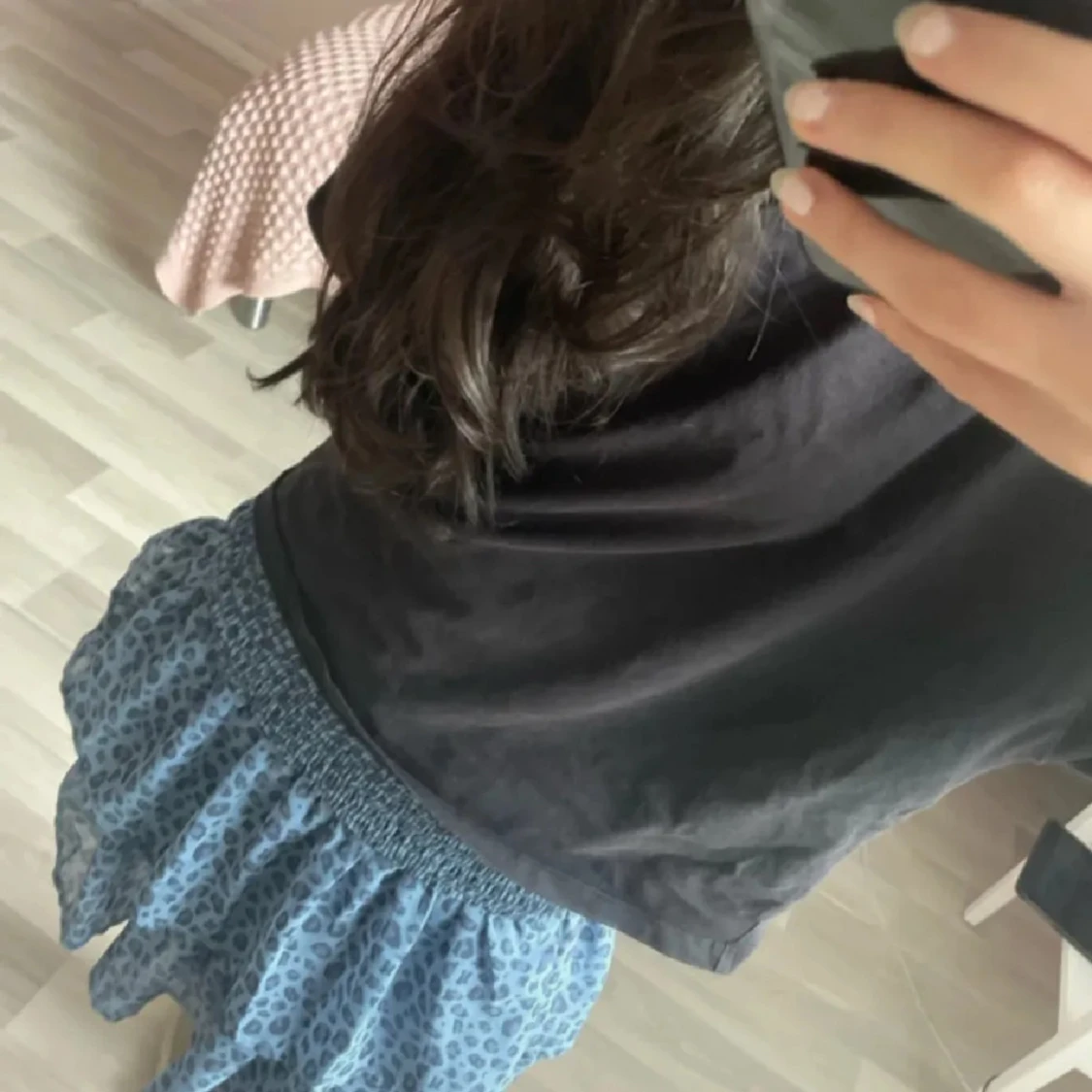 Blå volangkjol med leopardmönster