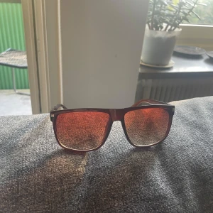 Rayband - Rayband likande glassögon obs inte Rayband. Perfekta till sommaren ☀️utan några som helst täcken på använde.