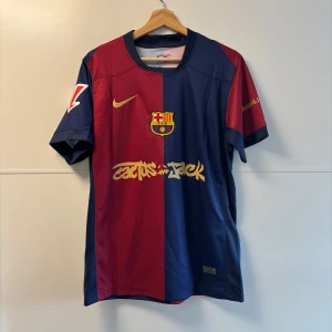 Barcelona Pedri fotbollströja - Barcelona fotbollströja med Pedri på ryggen. Strl M