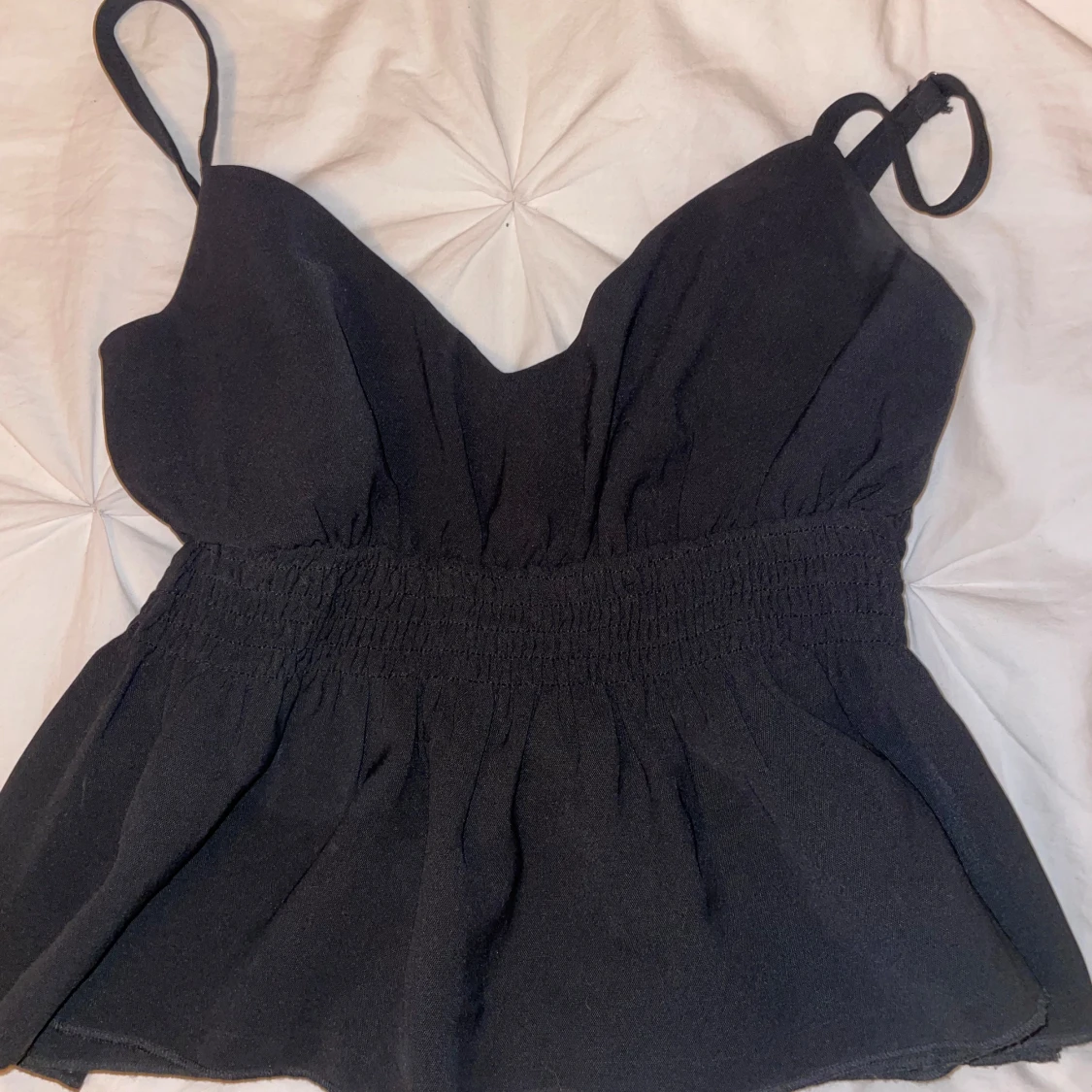 Svart smockad linnetopp  - 3