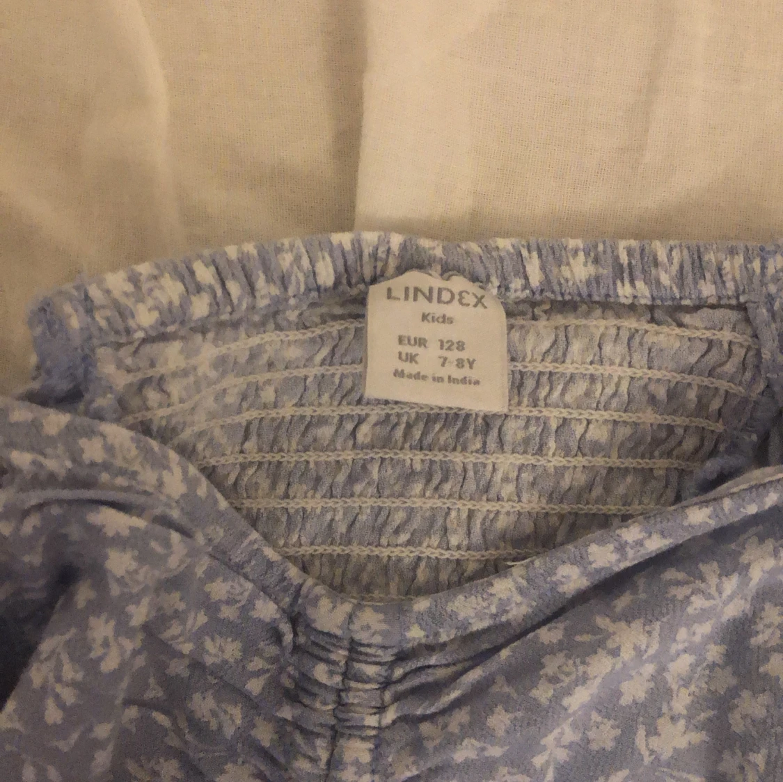 Blommig croppad topp från Lindex - 2