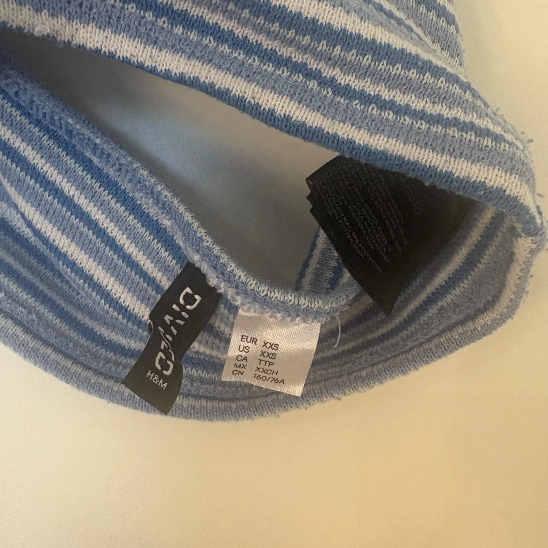 Blåvit randig halterneck topp H&M - 1