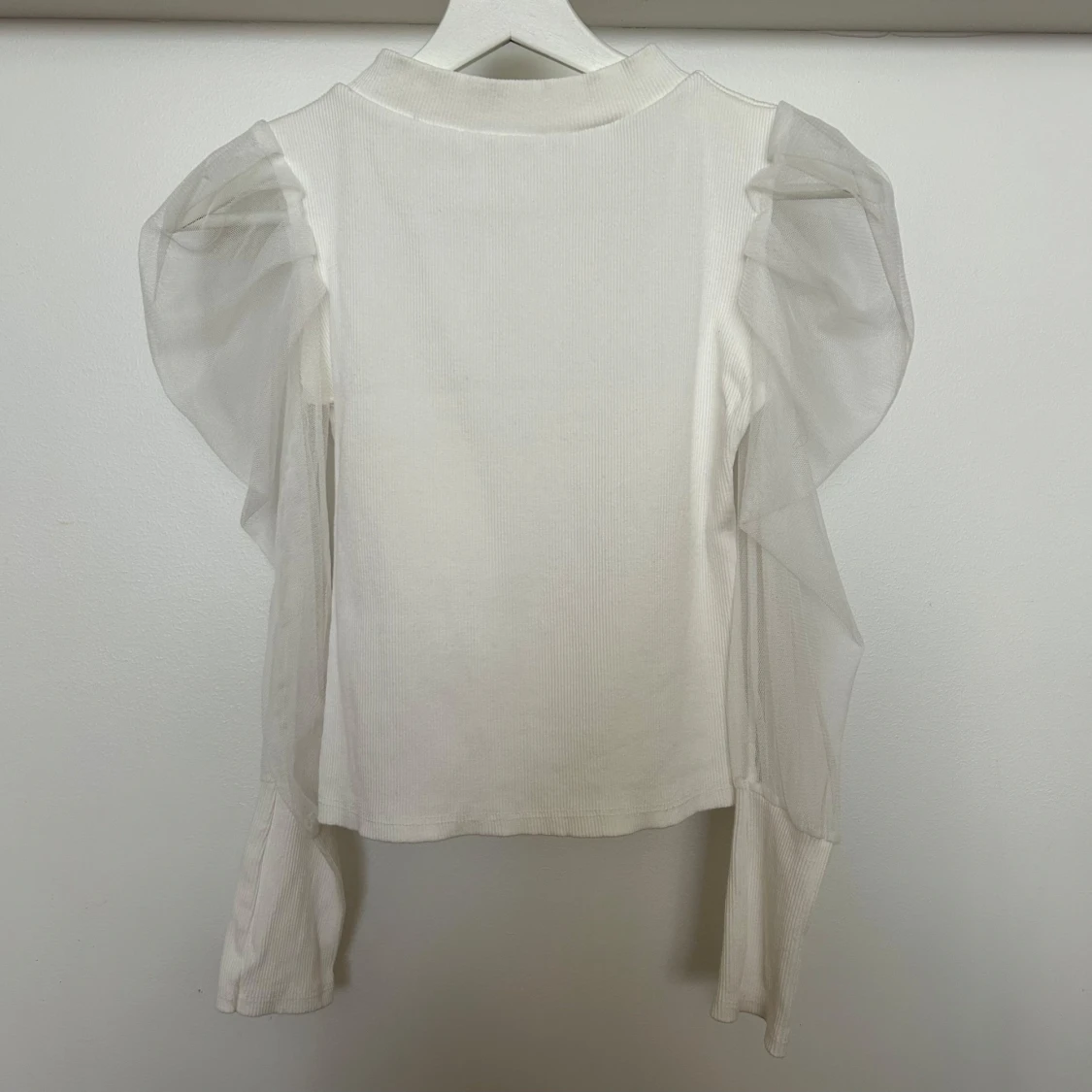 Vit topp från Missäy - 4