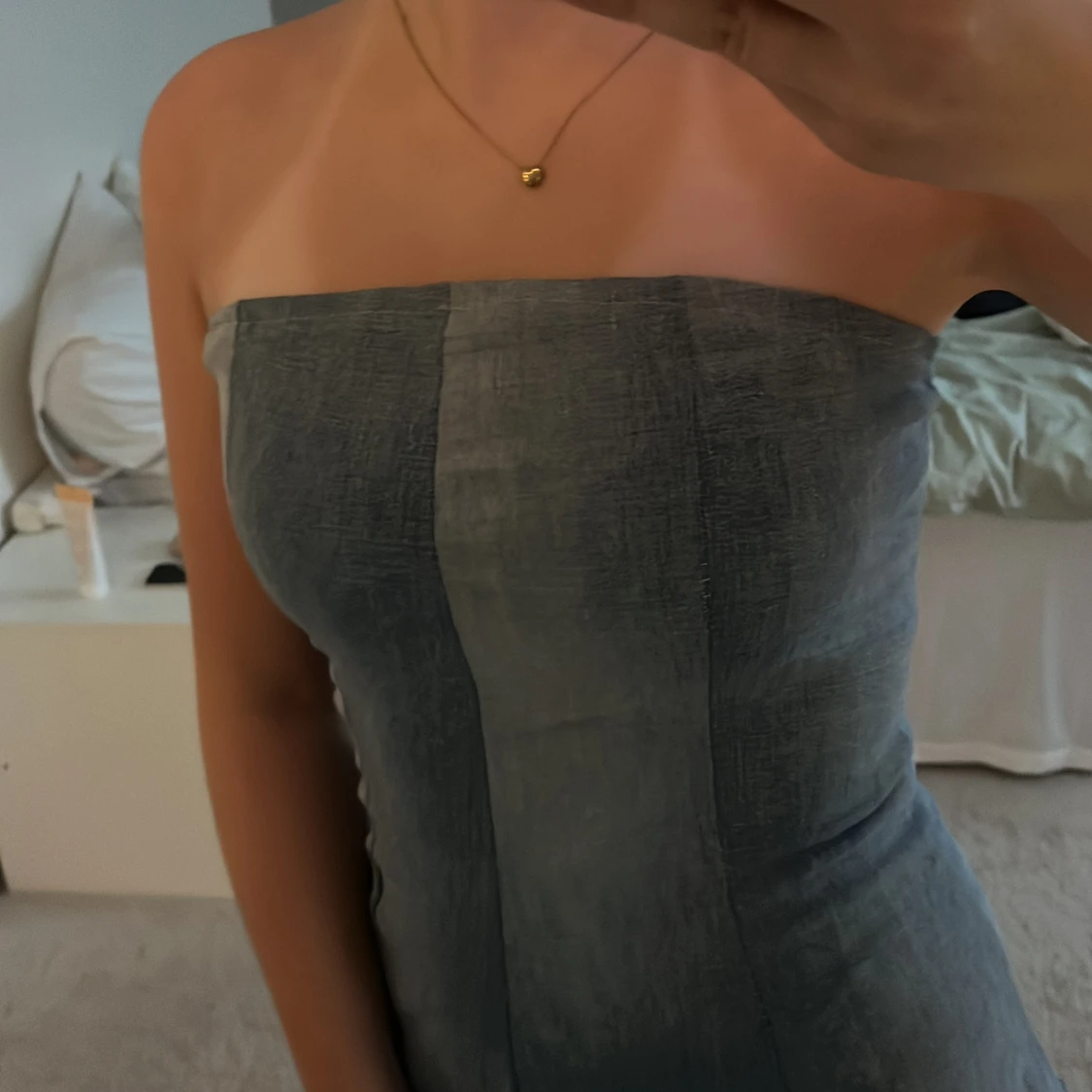 Blå bandeau tubtopp i jeanslook