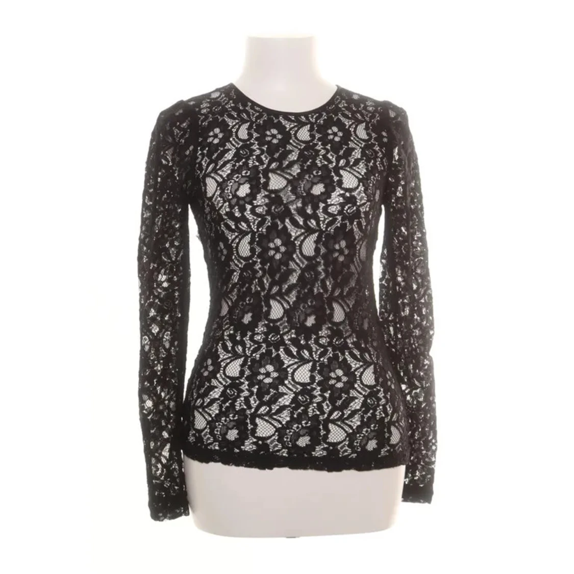 Svart spetsblus med liten puff ärm