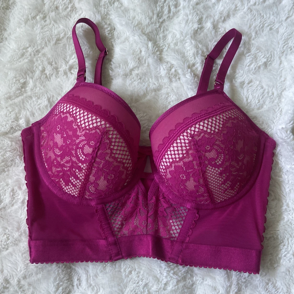 Rosa spetskorsett/bh från Hunkemöller