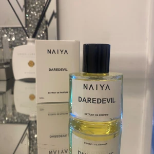 Daredevil- Naiya (50ml) - Parfym från Naiya- helt ny. Luktar identiskt till ”Sauvage” av Dior. 50 ml, helt oanvänd. Säljes då jag äger dubbletter av den. Perfekt att ge bort i present eller behålla själv.