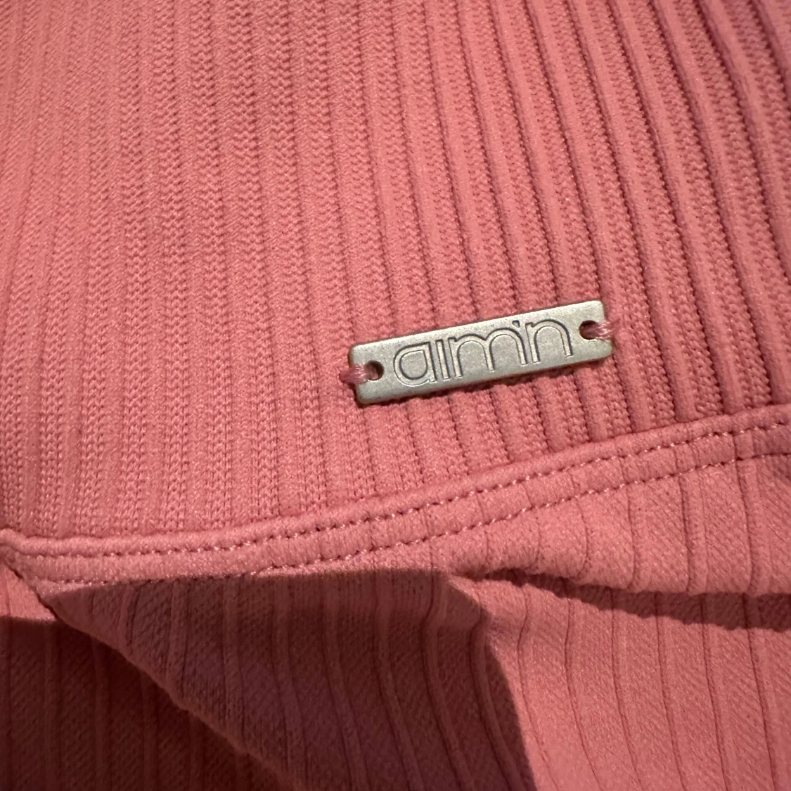 Rosa ribbade shorts från Aim'n - 1