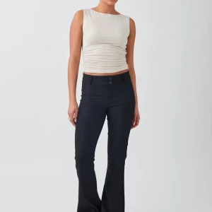 Yk kostymbyxa tall  - Kostymbyxa från ginatricot i tall strl M. Lite för kort för mig som är 176