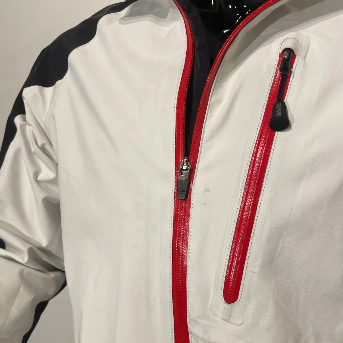 Vit och svart jacka från Galvin Green - 4