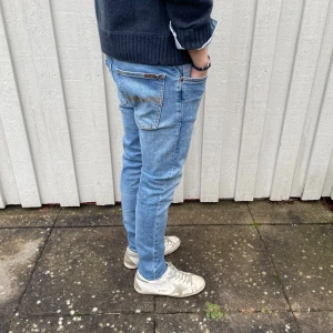 Nudie Jeans  - Nudie jeans - Modell: Tight Terry  - Storlek: W30/L28  - skick: 9/10 - Nypris runt 2000kr