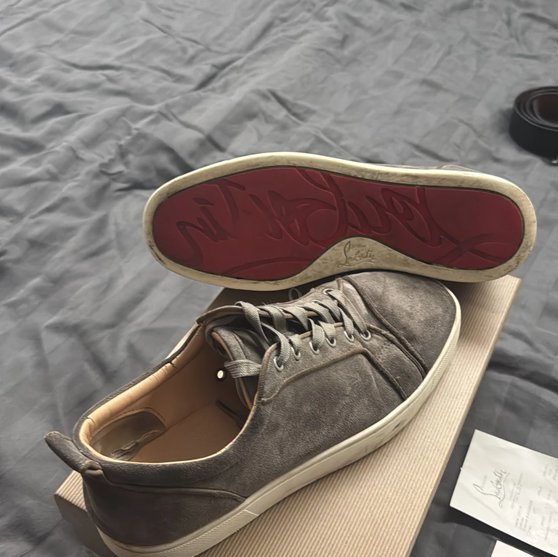 Grå sneakers från Christian Louboutin - 1