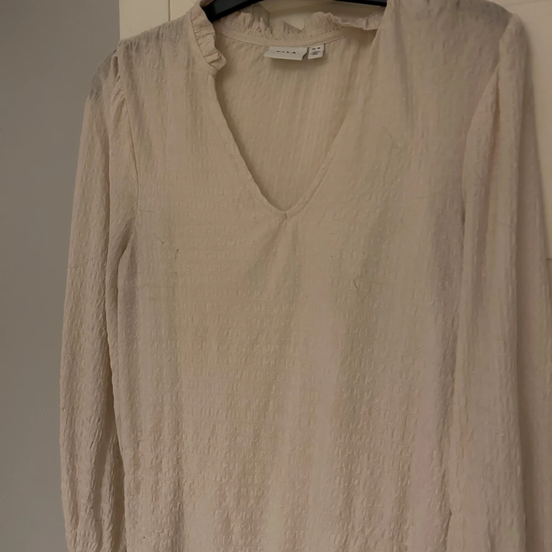 Beige blus från VILA - 1
