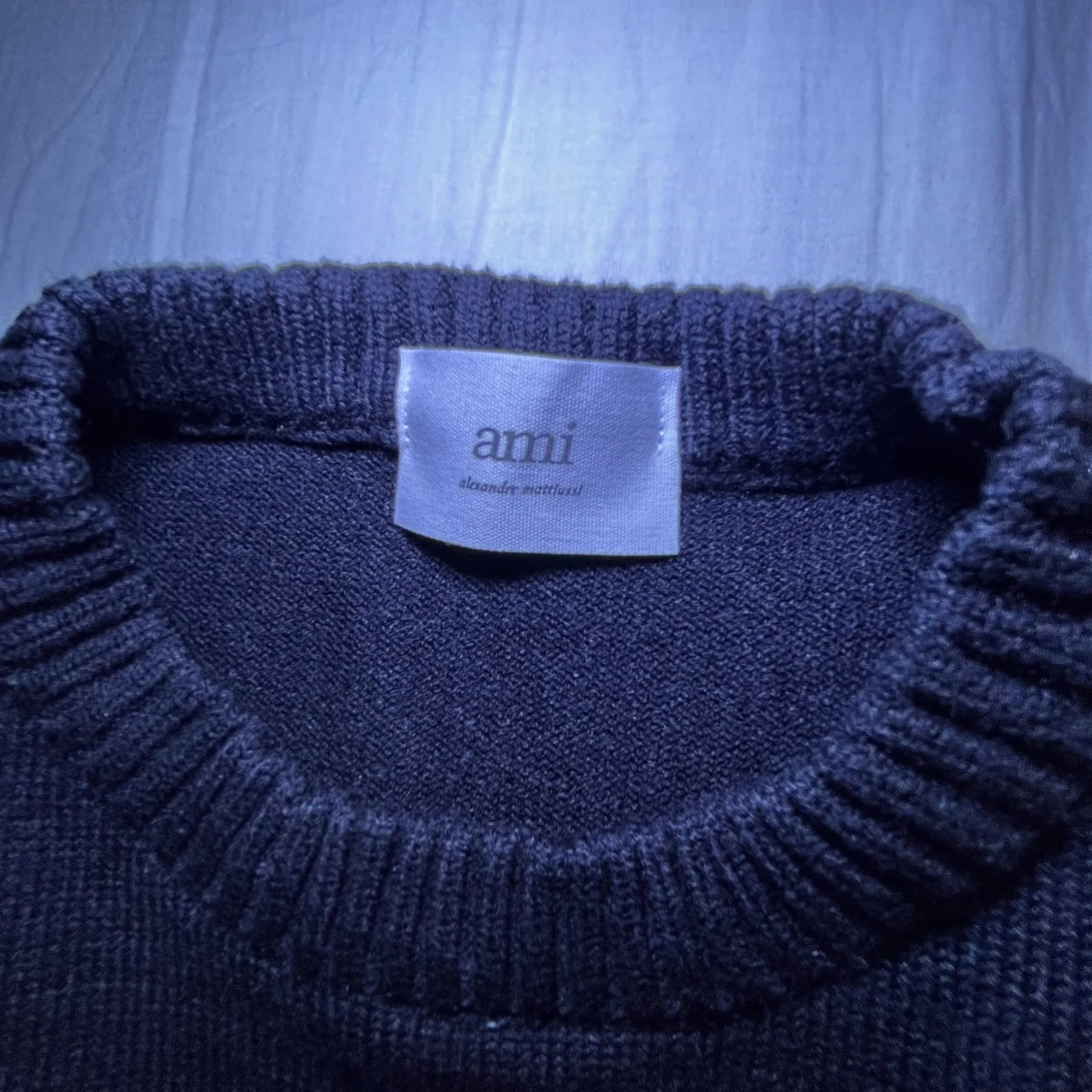 Svart stickad tröja från Ami Paris  - 2