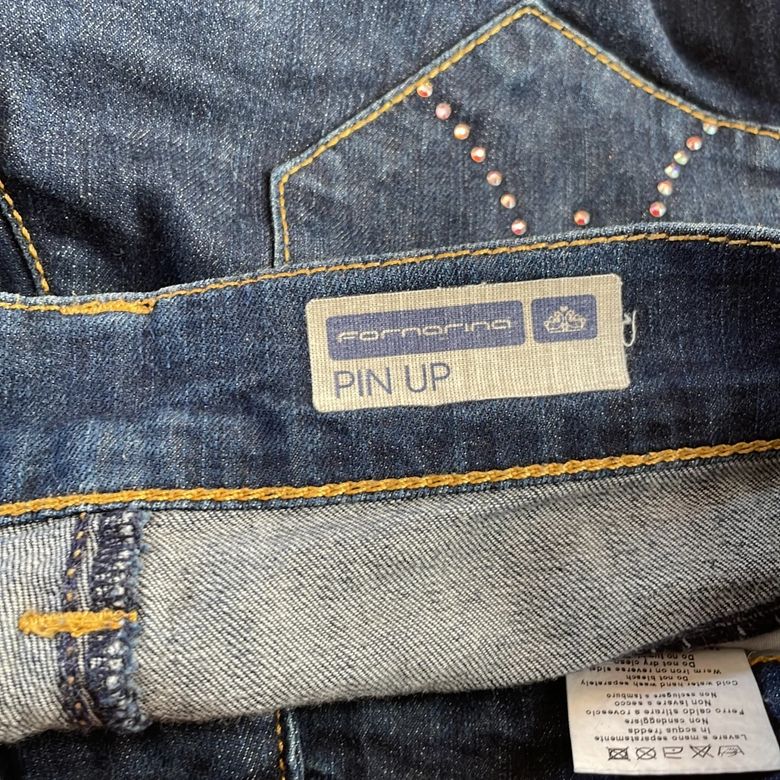 Mörkblå jeans från Fornarina - 2