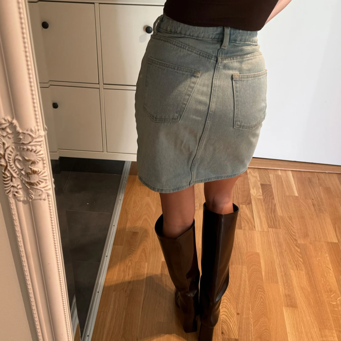 Jeanskjol med slitningar - 4