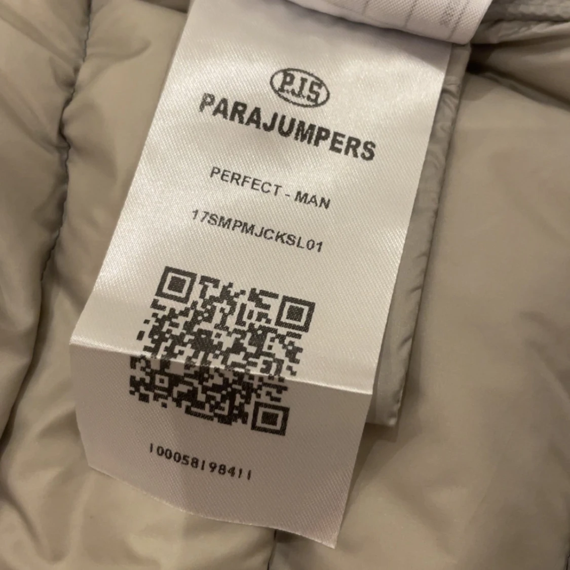 Svart dunväst från Parajumpers - 4