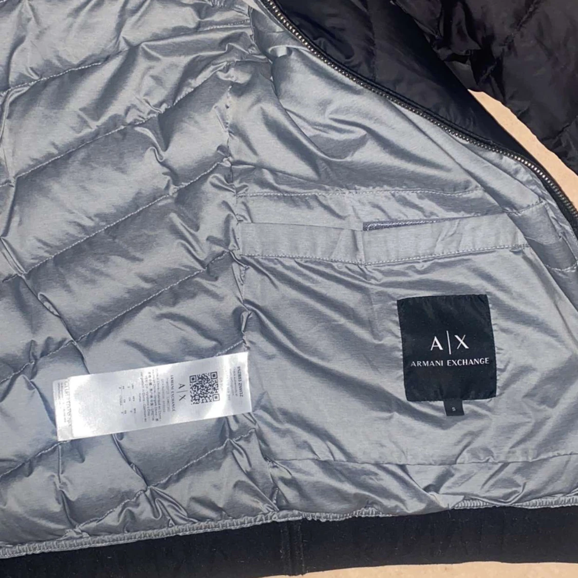 Svart dunjacka från Armani Exchange - 2