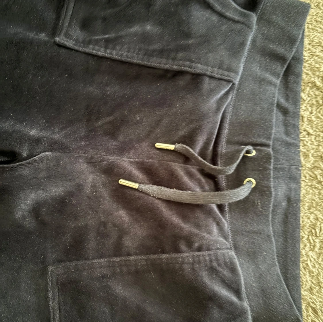 Mörkblå velourbyxor från Juicy Couture - 3