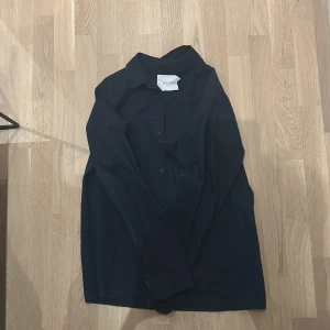 Overshirt - Fet overshirt, fån les deux nytt pris 1000