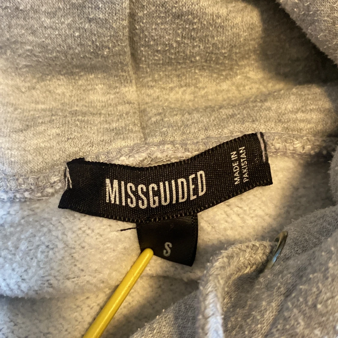 Grå hoodie från Missguided - 2