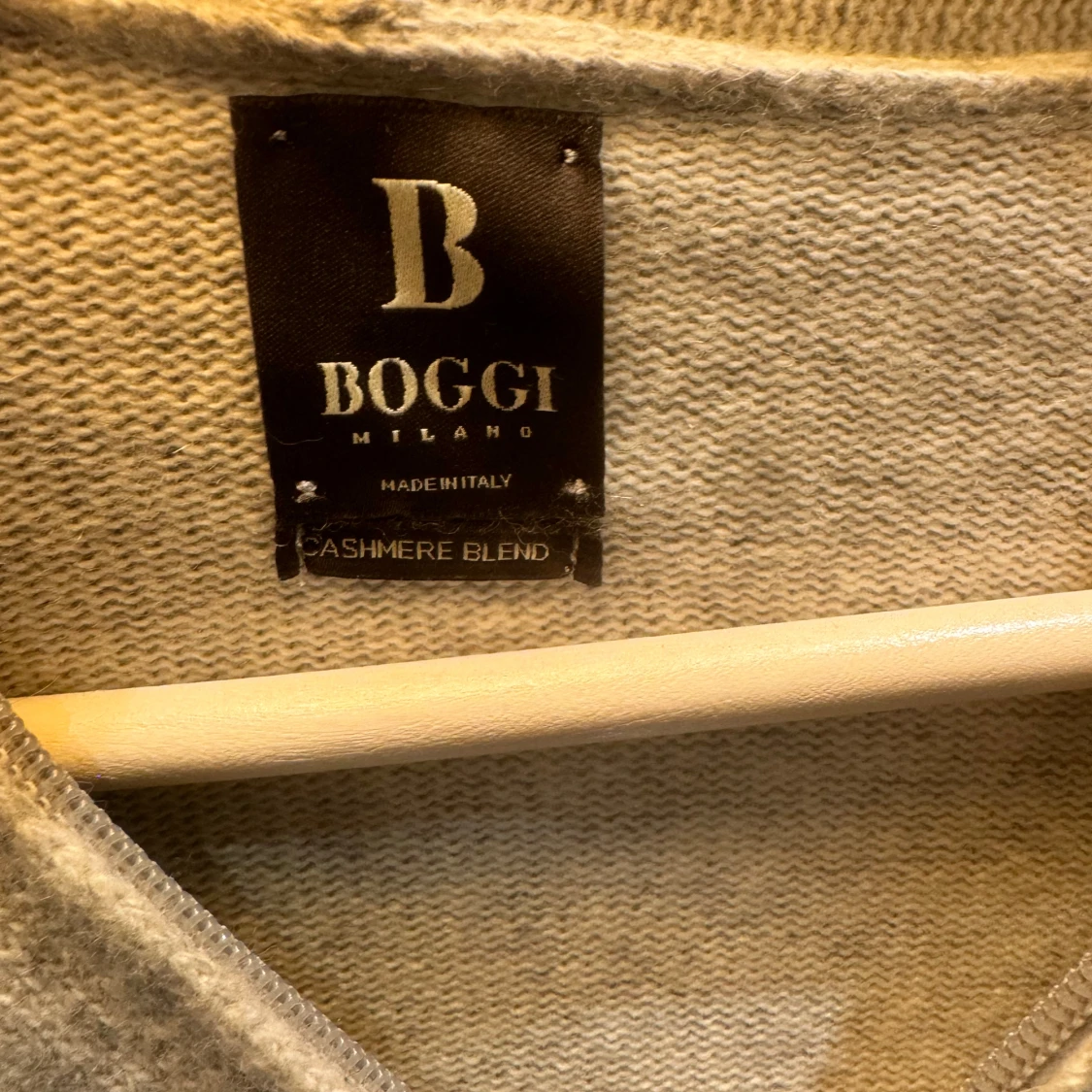 Grå zip hoodie från Boggi Milano  - 2