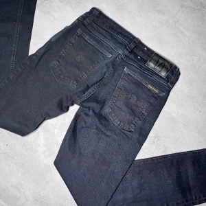 Nudie jeans - Nudie jeans | Modell Skinny Lin | Bra skick | Storlek W29 L32. 