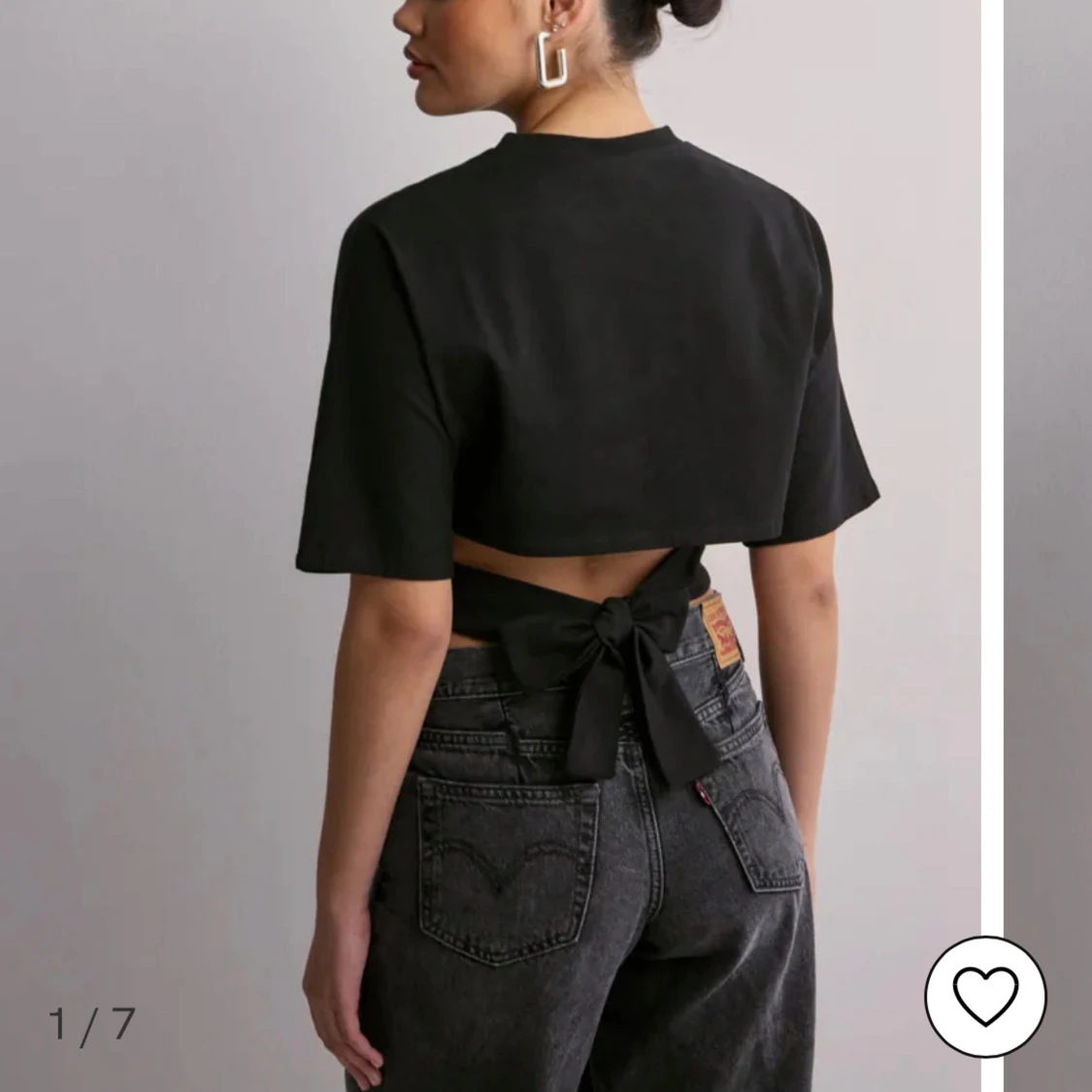 Vit och svart croppad topp med knyt - 1