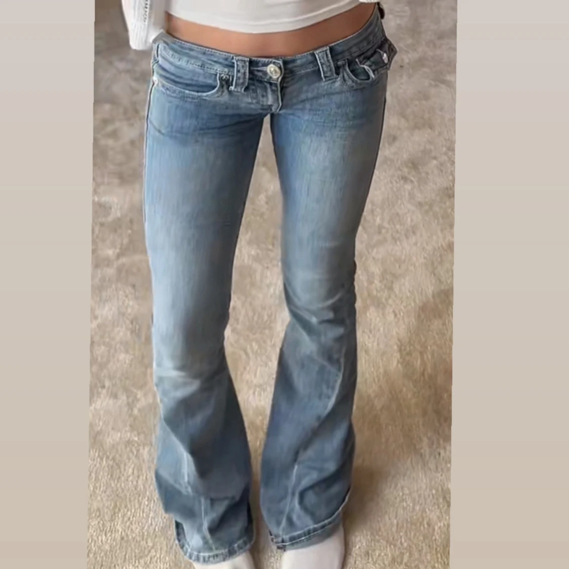 Ljusblå bootcut jeans från True Religion 26