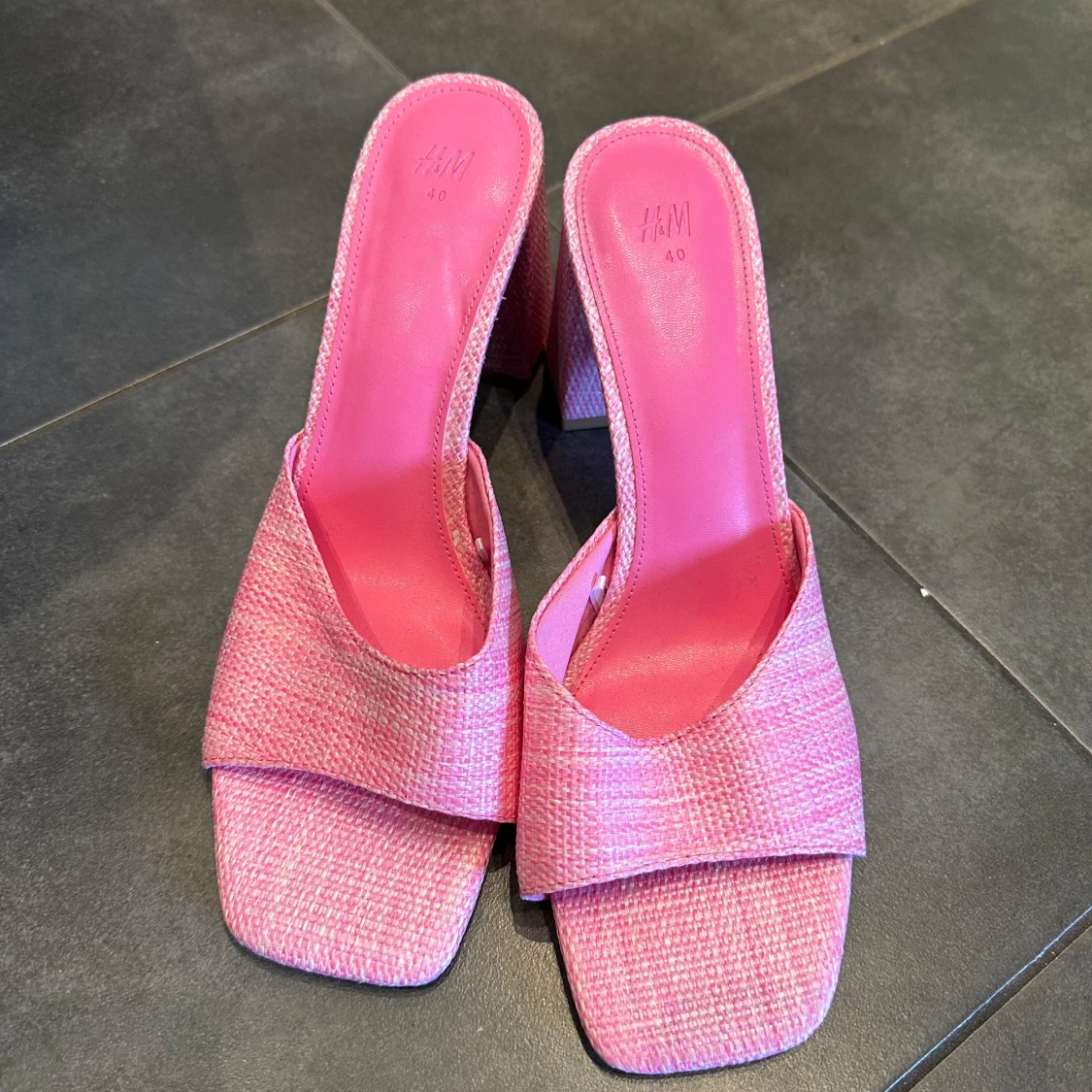Rosa sandaler med klack från H&M - 2
