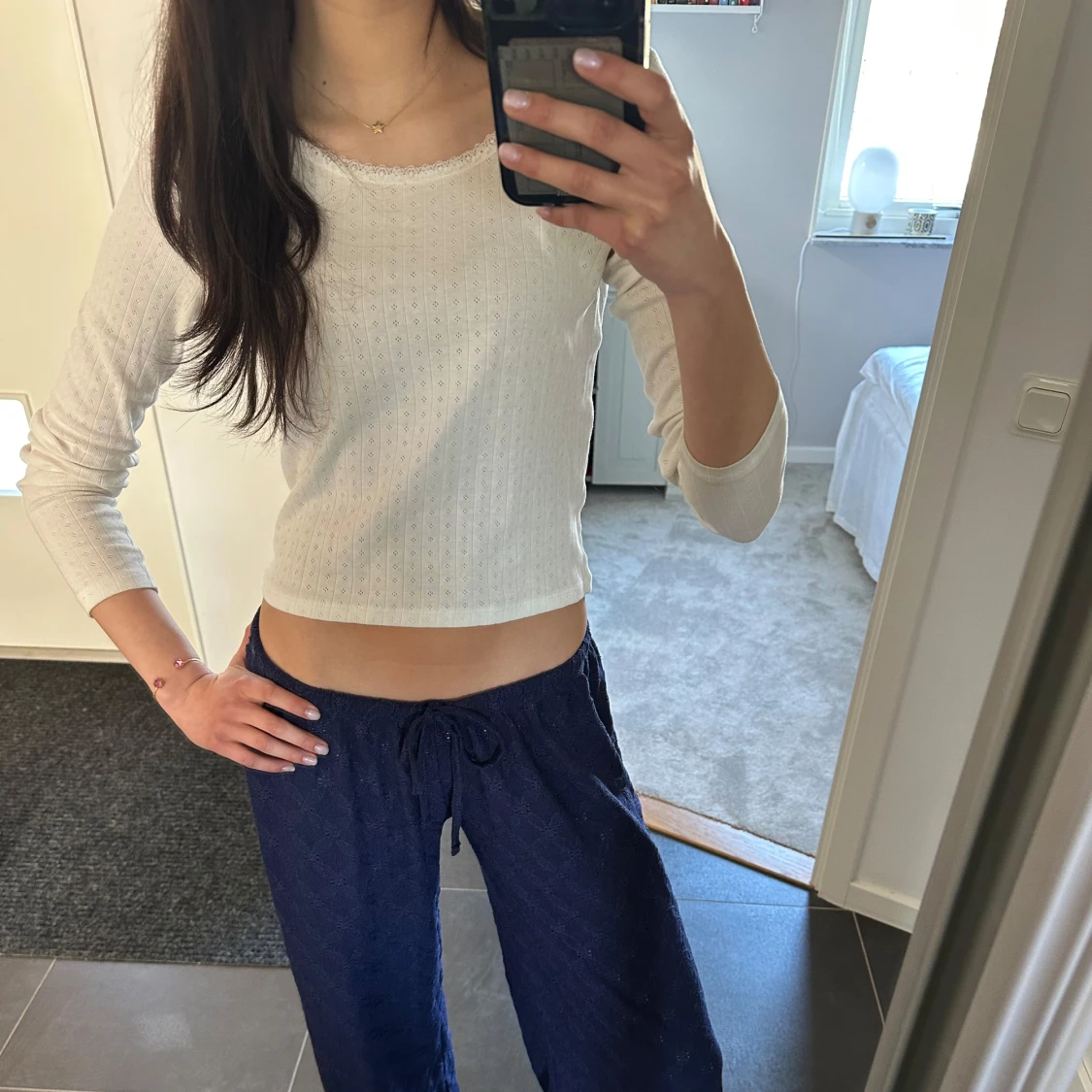 Vit långärmad topp  - 1