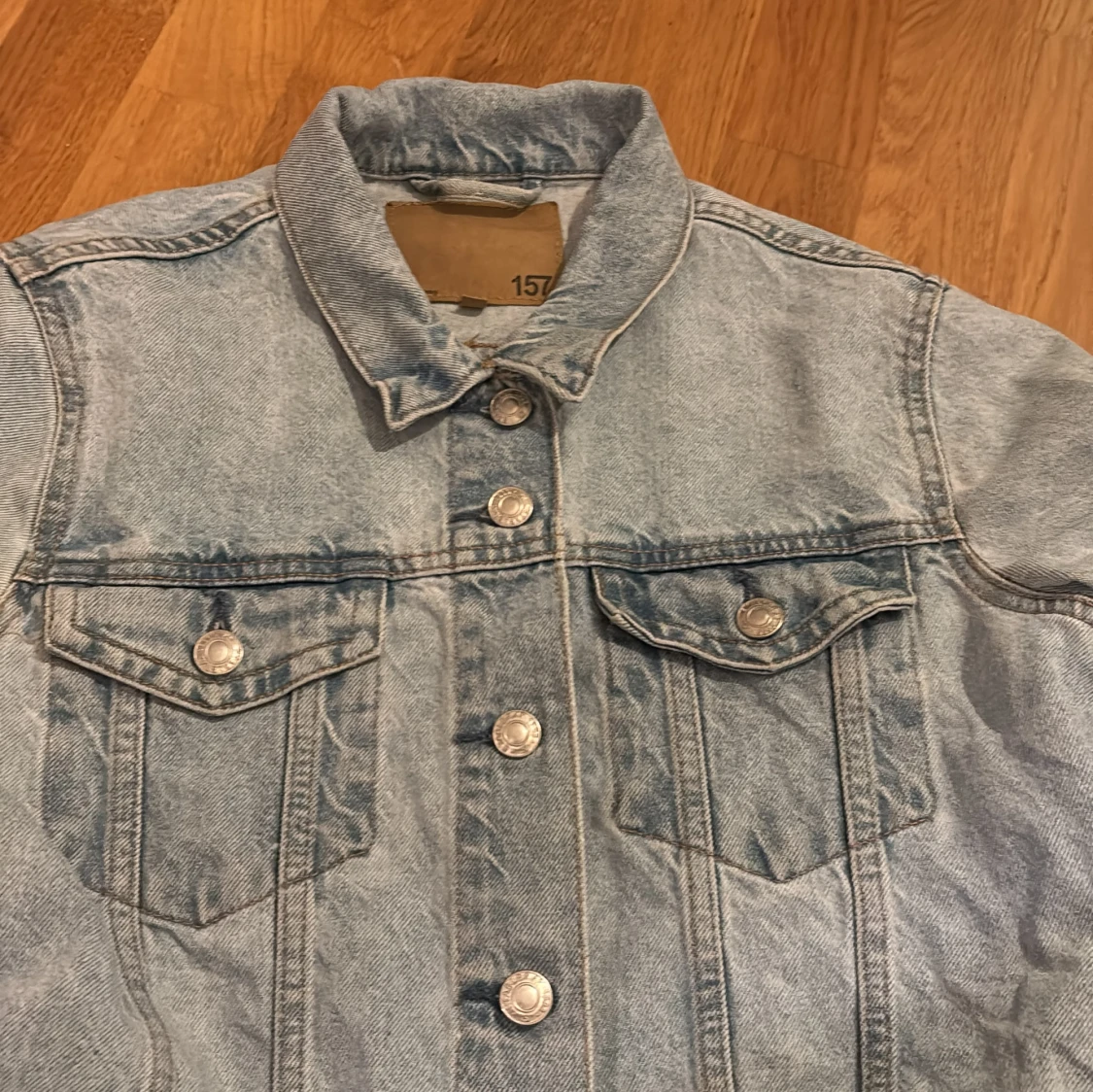 Ljusblå croppad jeansjacka från 157 - 2