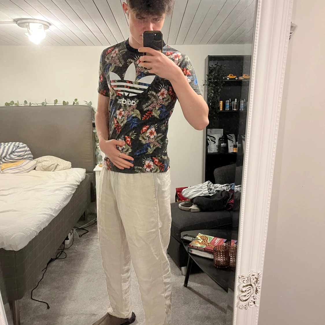 Blommig t-shirt från Adidas - 1