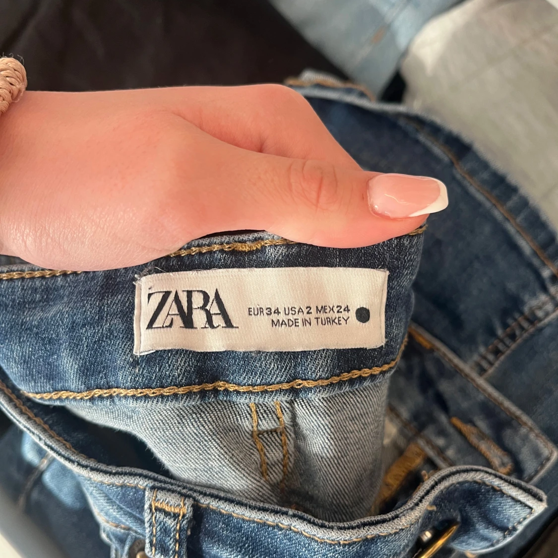 lågmidjade jeans  - 2