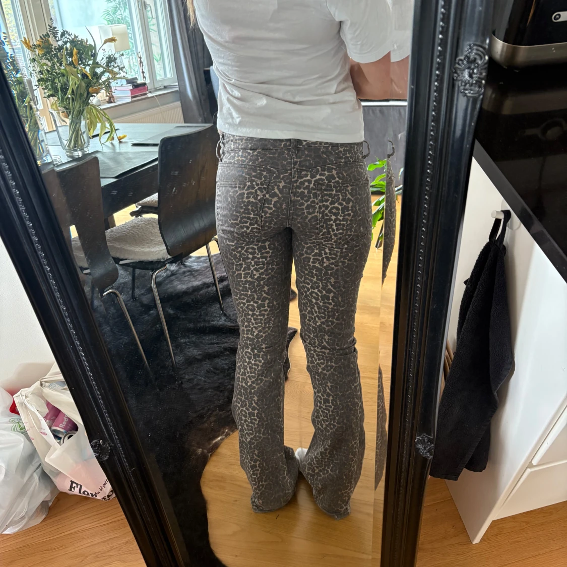 DÖ snygga leopard jeans!! - 1