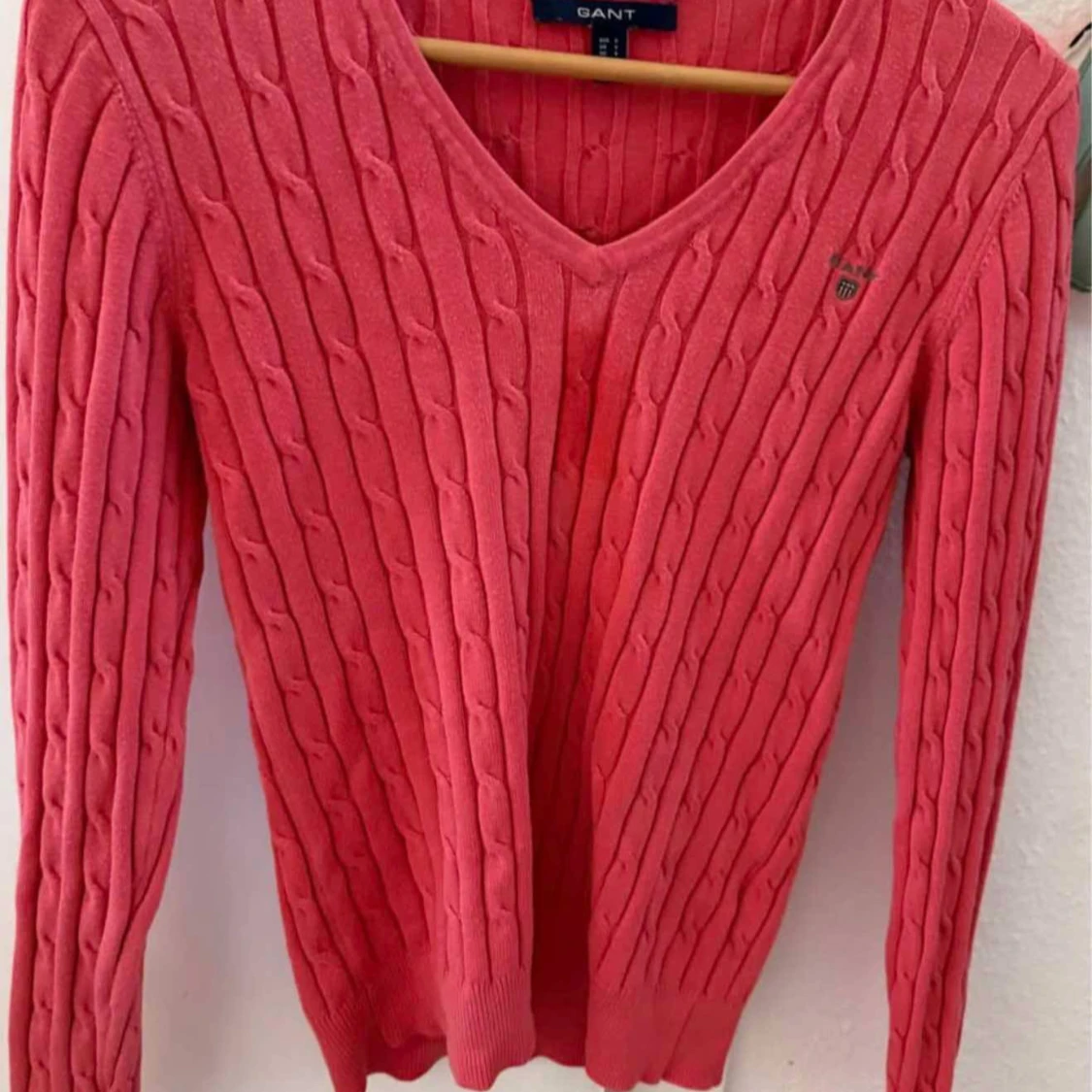 Rosa kabelstickad tröja från GANT