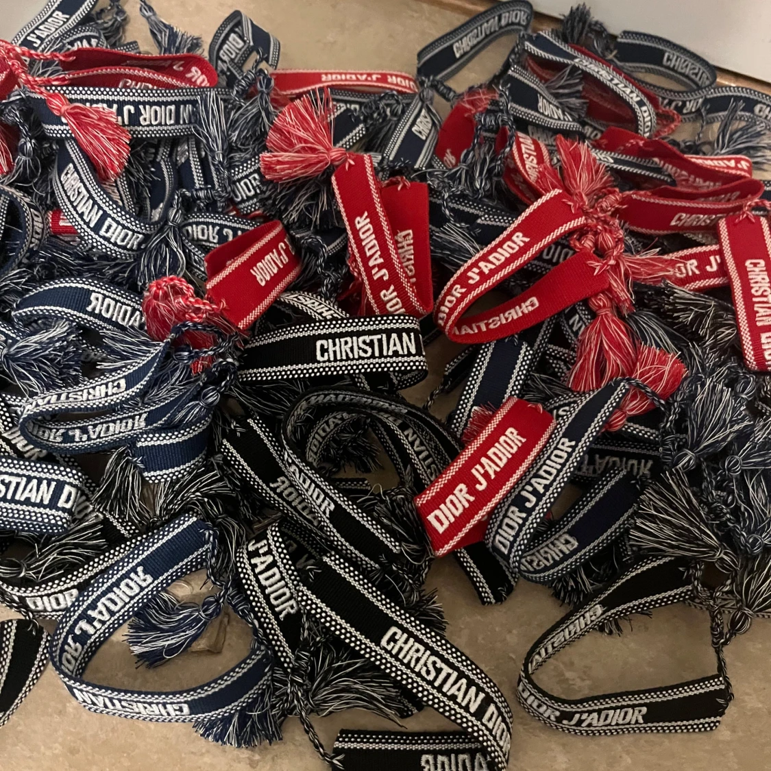 3 stycken, Christian Dior broderade armband - 3