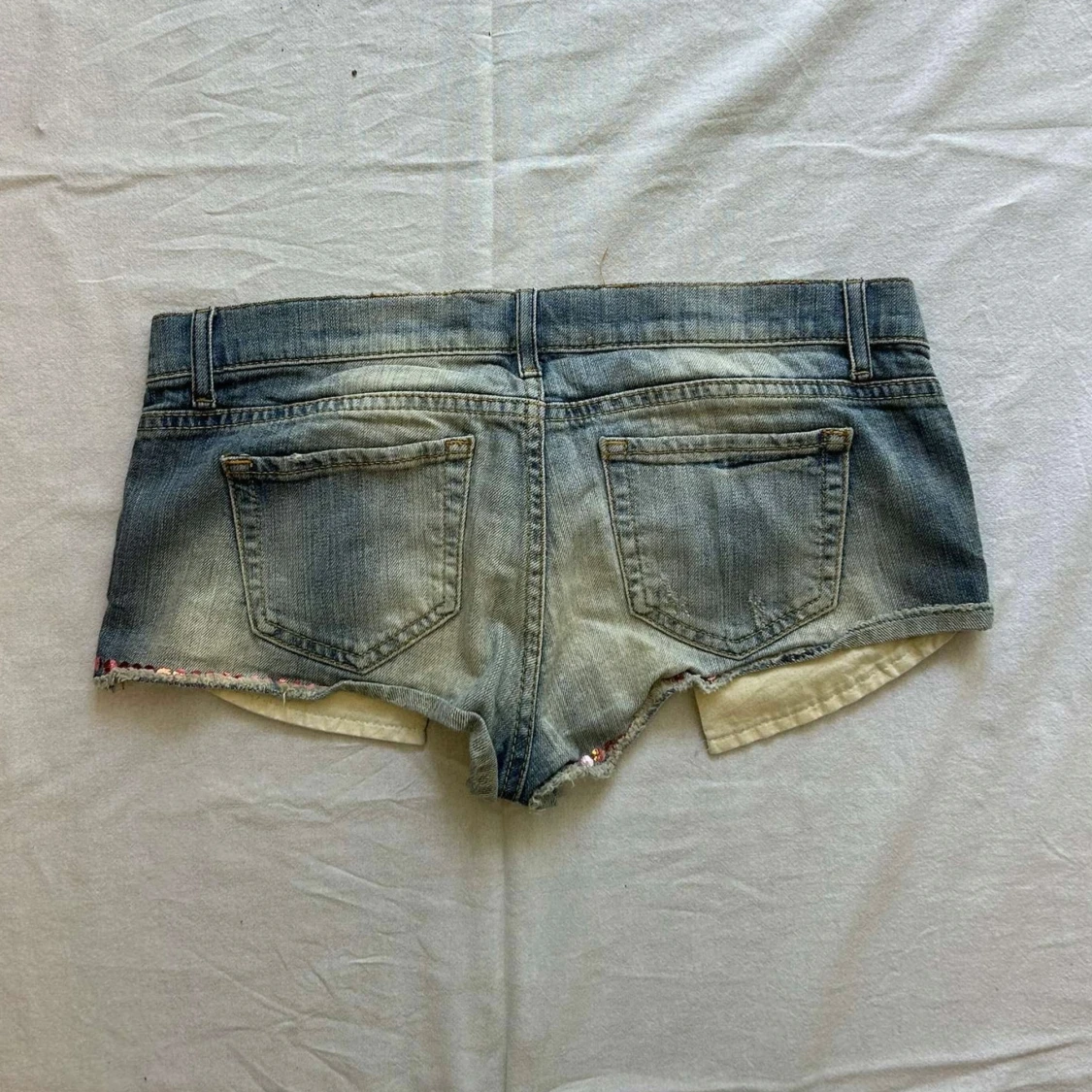 Ljusblå jeansshorts - 1