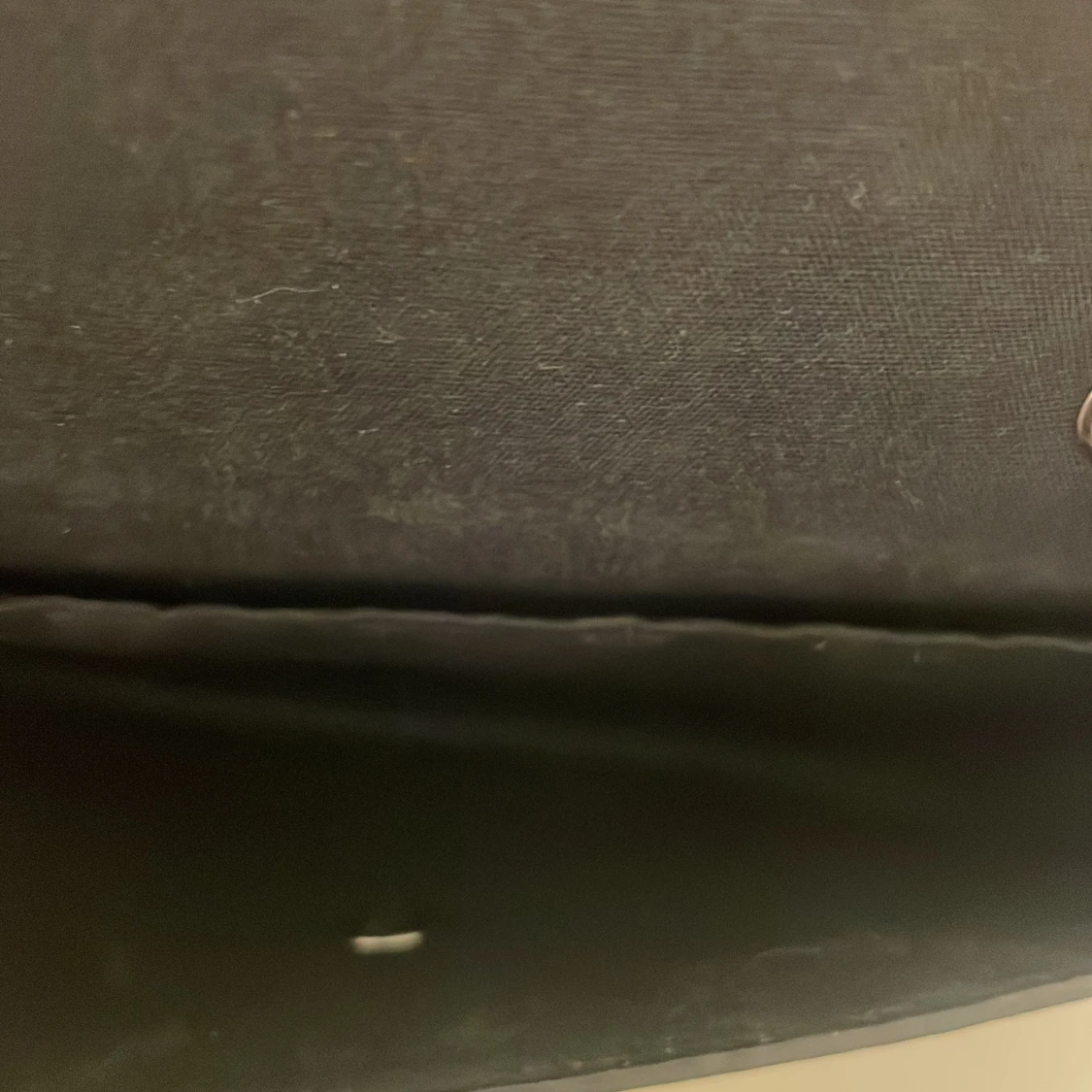 Svart kuvertväska med kedja - 3