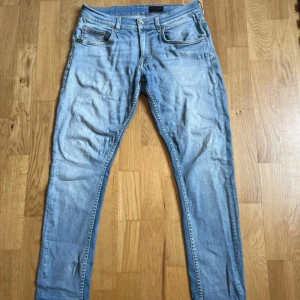 Tiger of sweden jeans - Snygga tiger of sweden jeans.  Storlek 31/32  Bredd: 39 cm  Längd: 91 