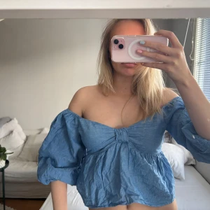 Blå söt topp - Superfin blå topp/blus. Inga defekter