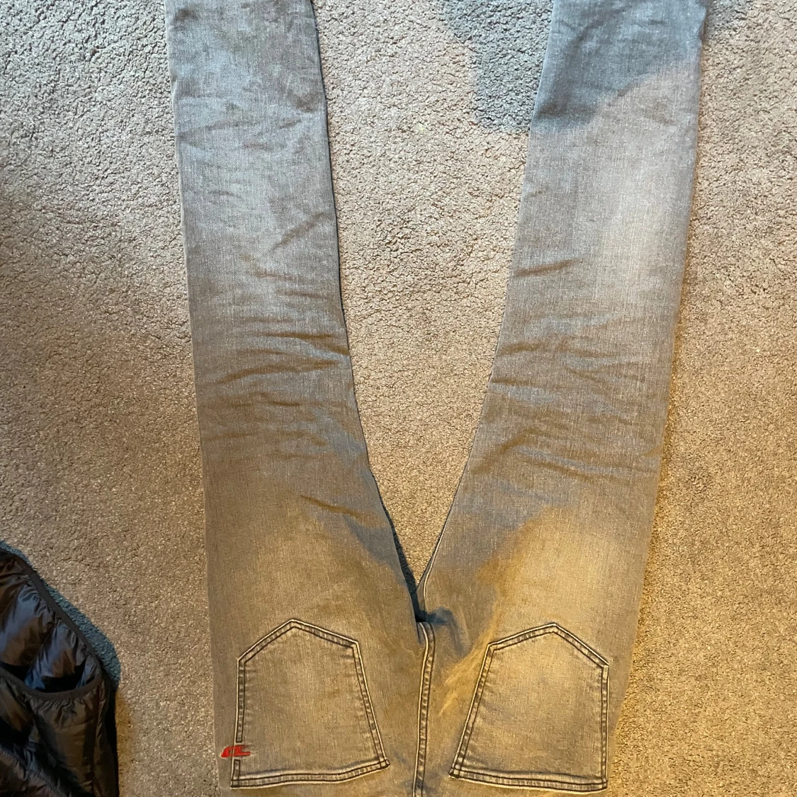 Grå jeansbyxor från Diesel Industry - 1