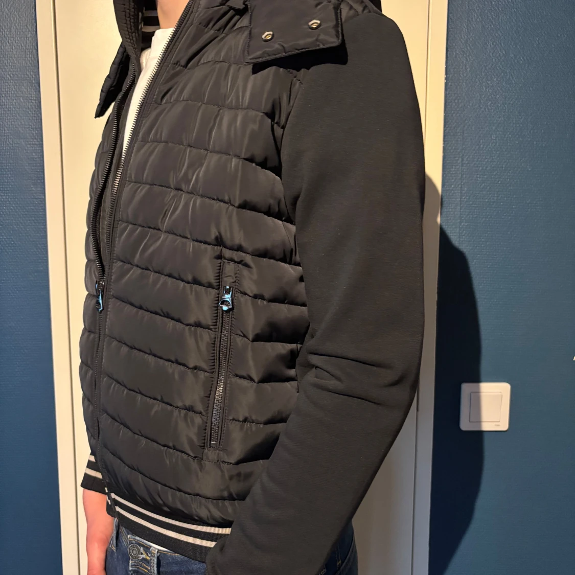 Svart quiltad västjacka från Zara Man - 1