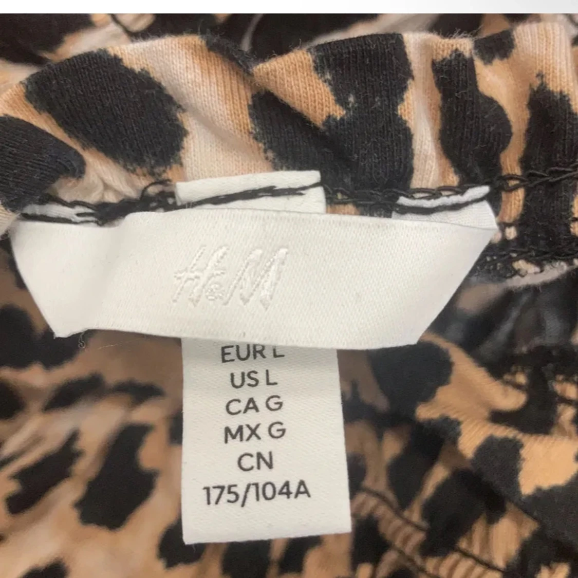 Leopardmönstrad blus från H&M - 2