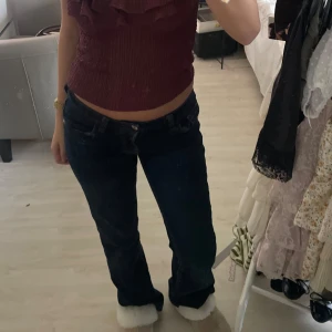 Lågmidjade jeans - Lågmidjade jeans från hm , använder inte mer💗
